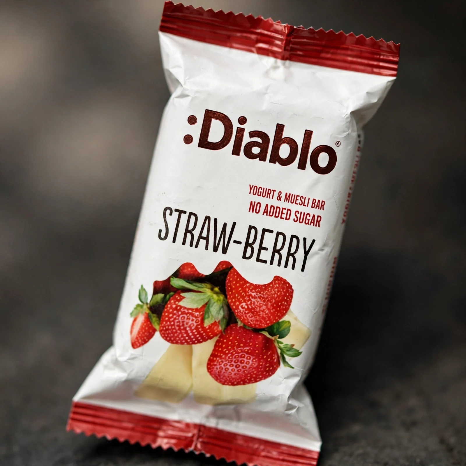 Diablo Yogurt Coated Strawberry Muesli Bar 30g - Image 5